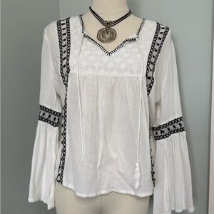 DEX Boho Embroidered Peasant Blouse | Size Medium | white  & Black